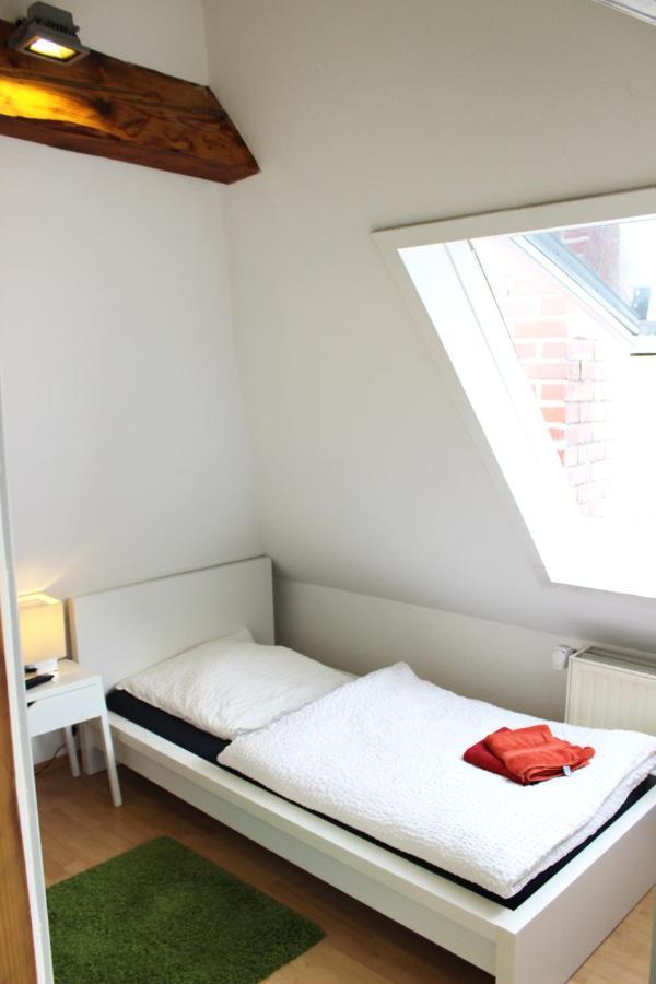 Colodging Mannheim - Private Rooms & Kitchen Exteriör bild